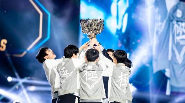 一球力挫体马 巴塞与皇马国王杯争冠.