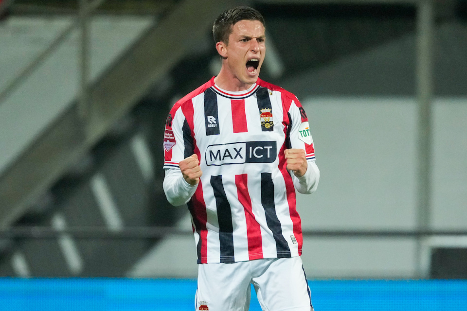 车队蓄势待 车队蓄势待