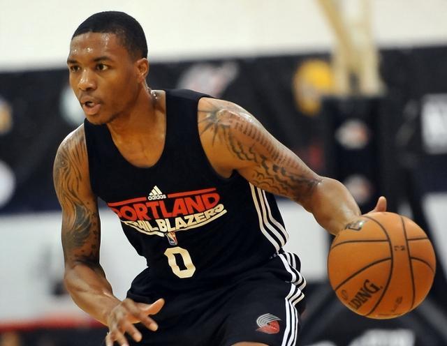 PJ华盛顿 PJ华盛顿