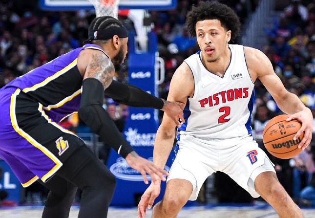 富安健洋离开阿森纳后仍未找到新东家：伤病阴影笼罩的职业生涯转折点