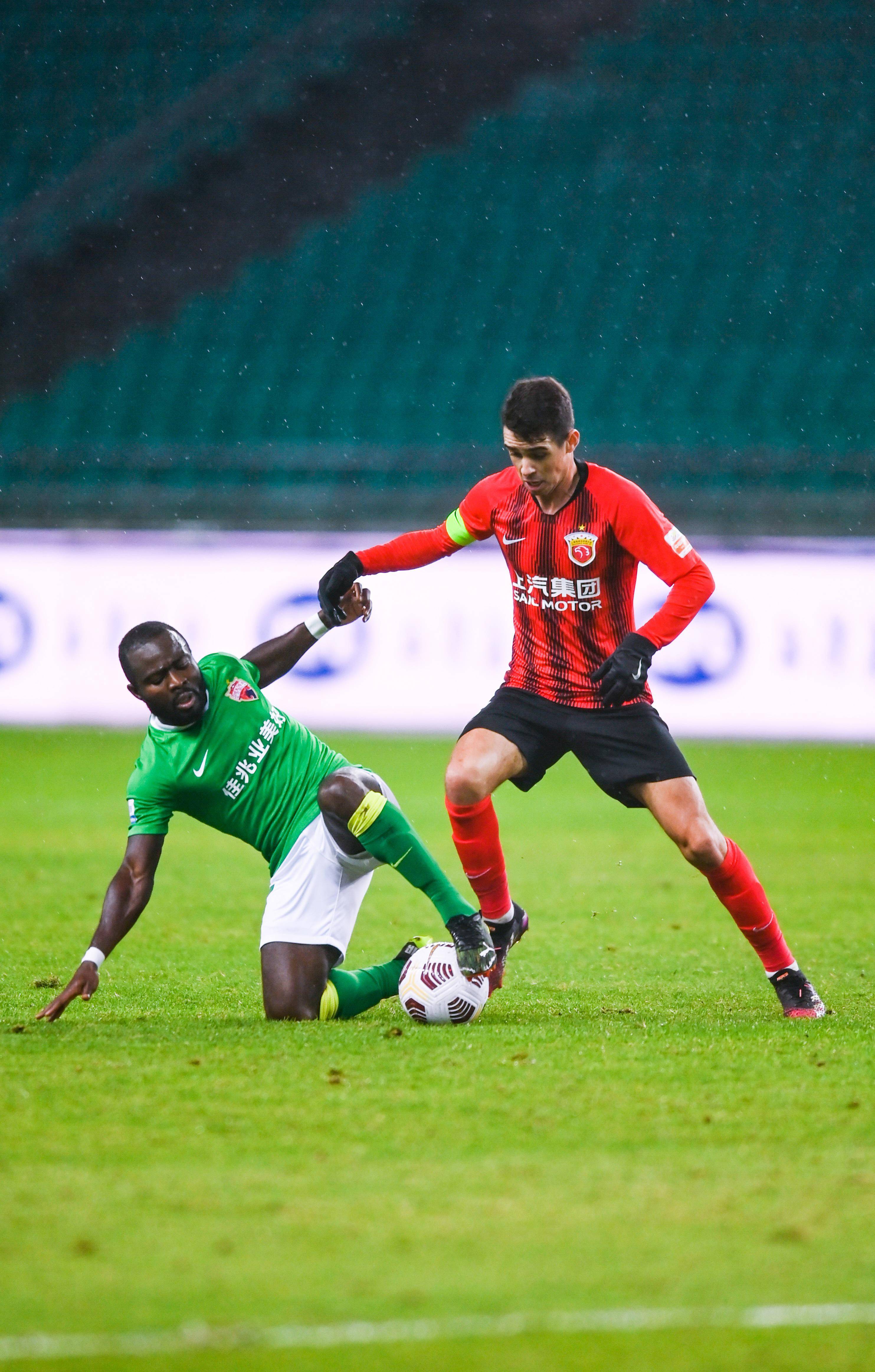 纳什均衡在扑克中的应用：为什么保持“平衡”是防止被剥削的关键？（从纳什均衡看扑克策略：为何“平衡”是避免被剥削的核心？）