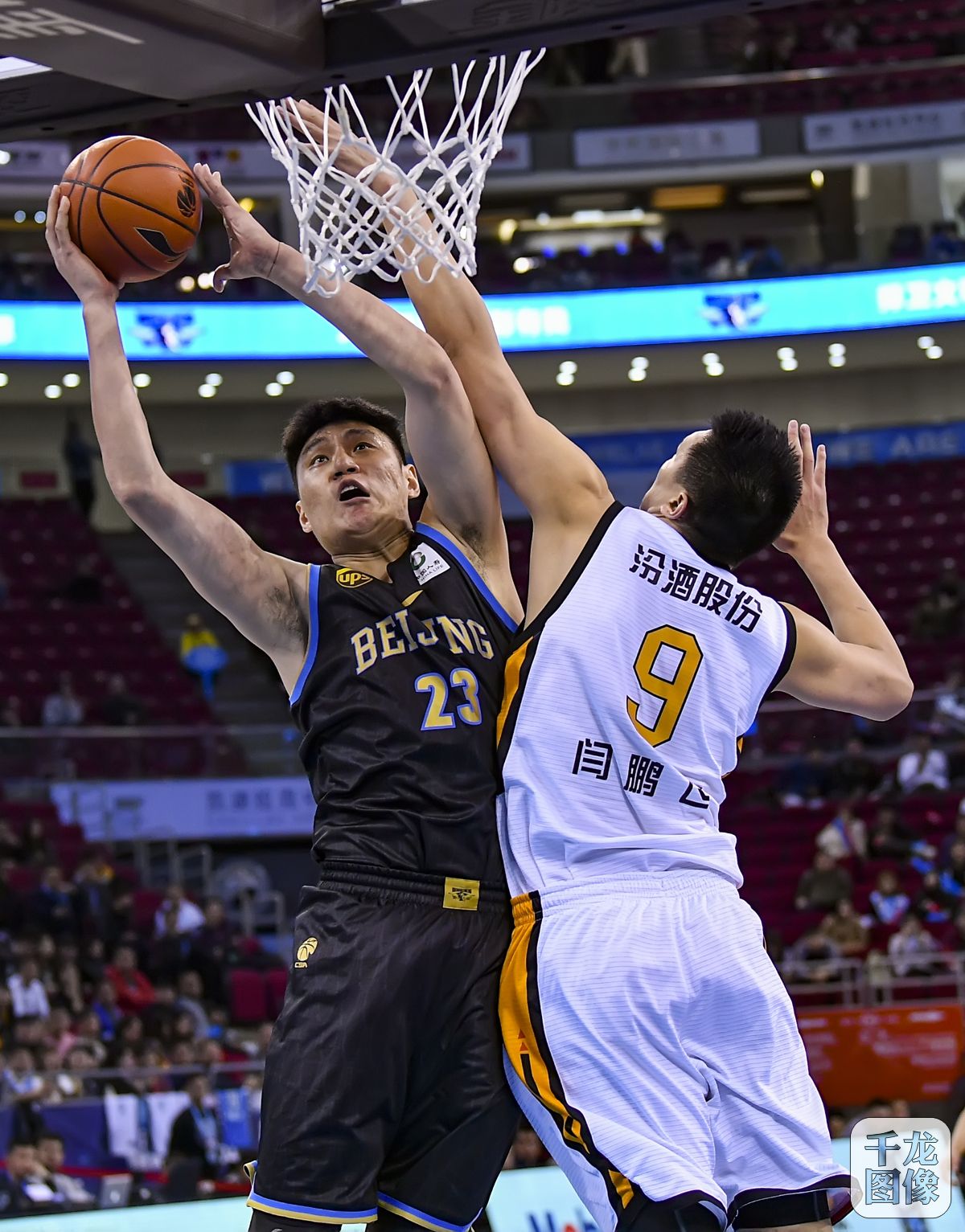 中超战栗吧！海港官宣23岁黑又硬，球迷：亚冠表