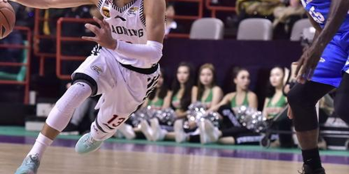 斯洛特：除了客负曼城外，我们都和对手踢得很有竞争力